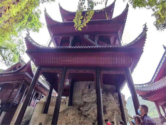 35岁的农村夫妻离婚了，觉得谁更容易再找到对象，男人带孩子，女人自己走的？游戏画面